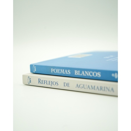 poemas_blancos_y_aguamarina_lomo